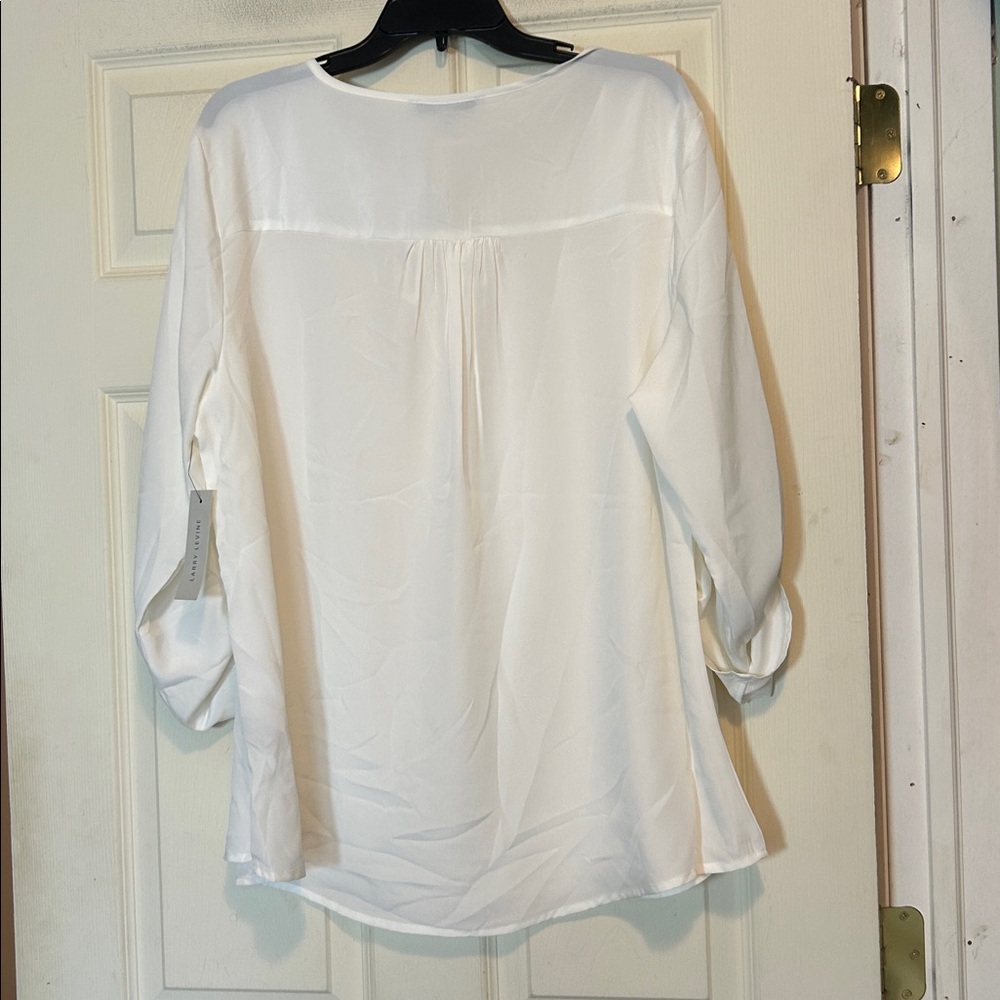 Larry Levine White Blouse Top Size 2X - Picture 7 of 8